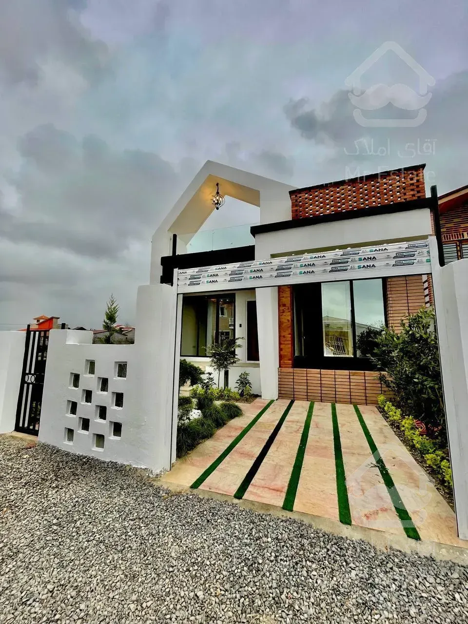 همکف مدرن. ۹۰ متری. شهرکی.