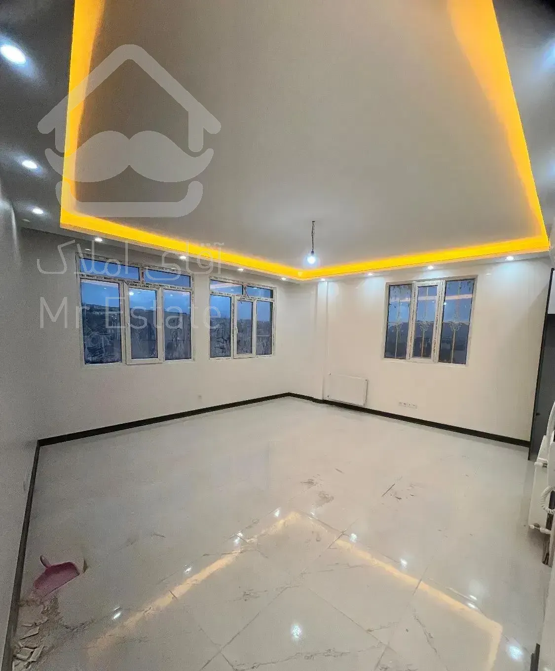 واحد 60 متری غرق در نور کلید نخورده