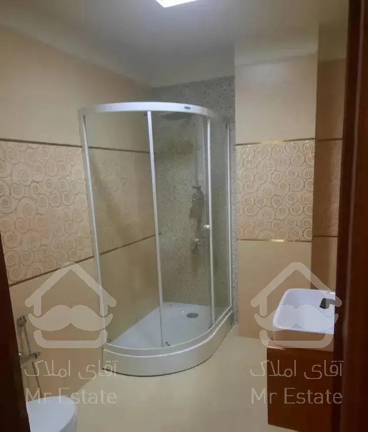 ۱۴۰ متر پاسداران