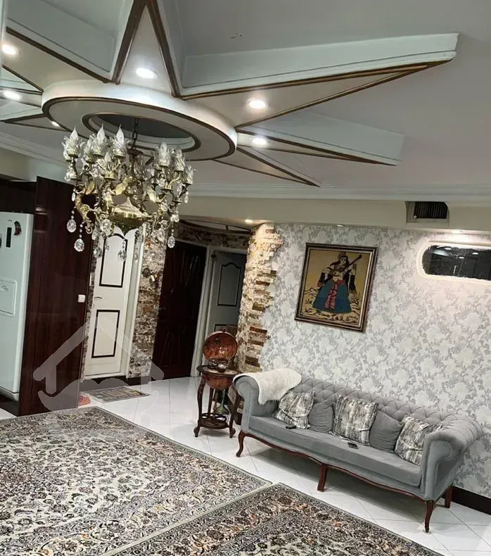 فروش/آپارتمان ۹۰ متری/لوکیشن عالی/قابل تهاتر