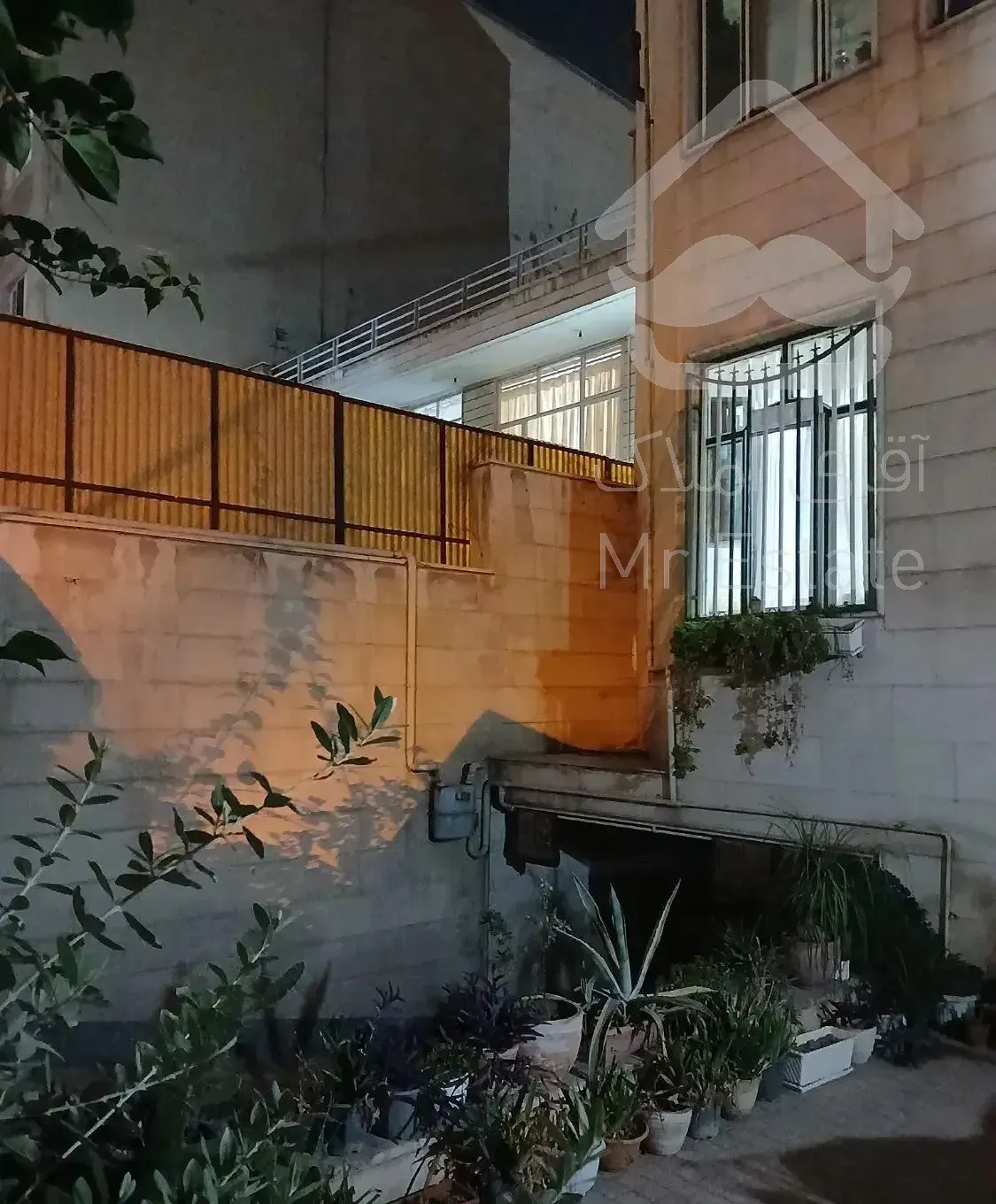 ۵۴متر اپارتمان . با پارکینگ طبقه اول. تماس بگیرید