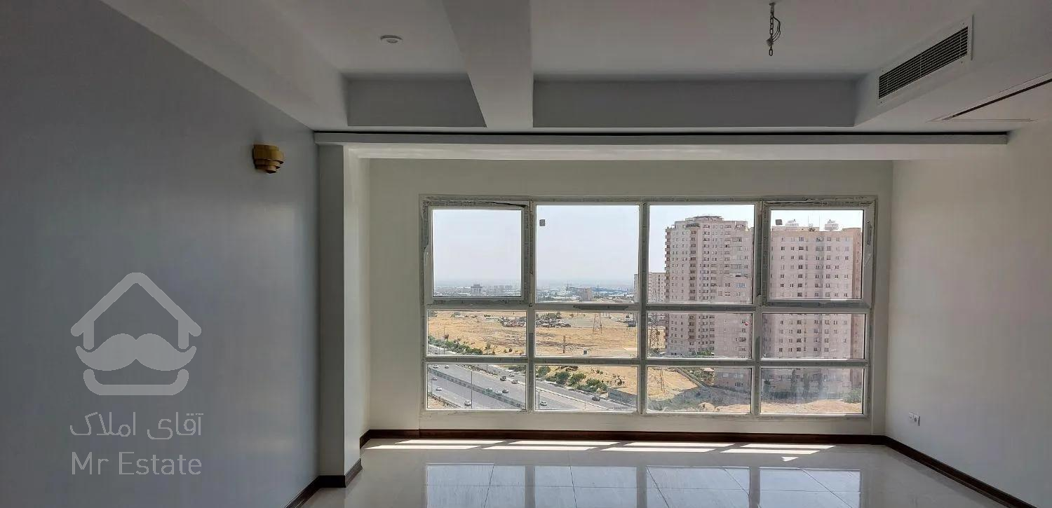 آپارتمان نوساز، ۱۳۳ متر، سه خواب.شهرک صدرا