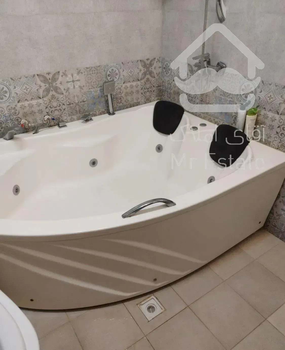 آپارتمان ۲۰۰ متر سه خوابه مستر با جکوزی در کوهک