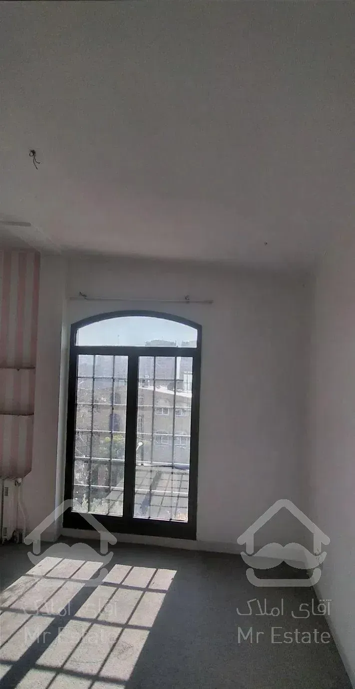 ویلایی شهرک دانشگاه شریف منطقه ۲۲درطبقه دوم۲خوابه