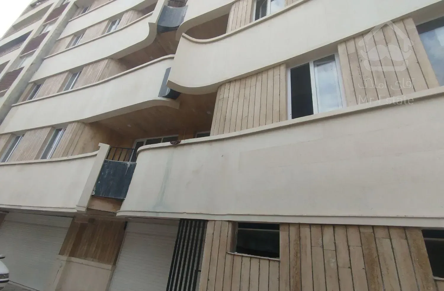 فروش آپارتمان ۱۵۰ متری ۳ خوابه خیابان زینبیه