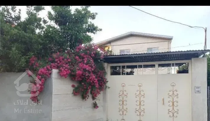 فروش خانه ویلایی ۲۴۰ متر زمین ۱۰۰ متر بنا