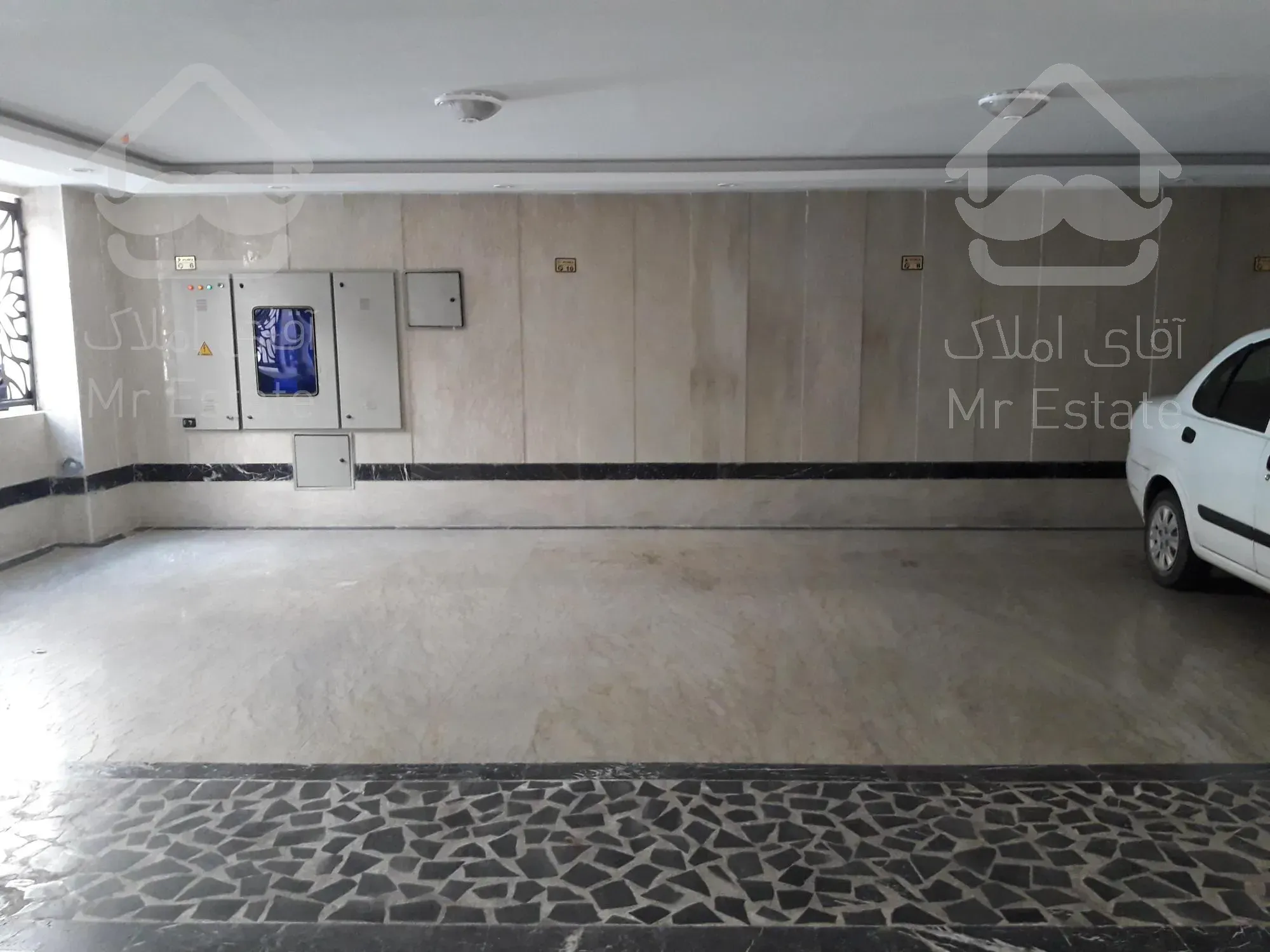 آپارتمان۹۸متر/سالن پرده خور/۱۰واحدی