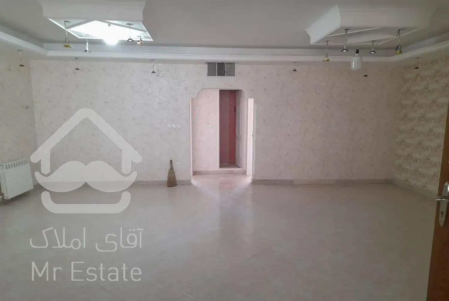 آپارتمان ۱۰۶متری بازسازی شده خوش نقشه