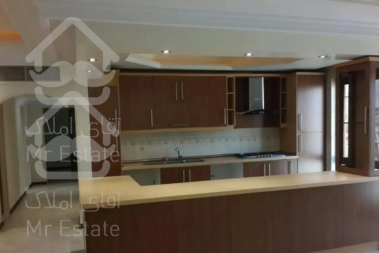 میردامادشمالی نساء 142متر 3خوابه 7ساله شیک