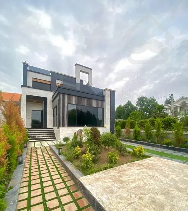 رهن ویلاتریبلکس۳۰۰مترهمراه بااستخرداخلی وروف گاردن