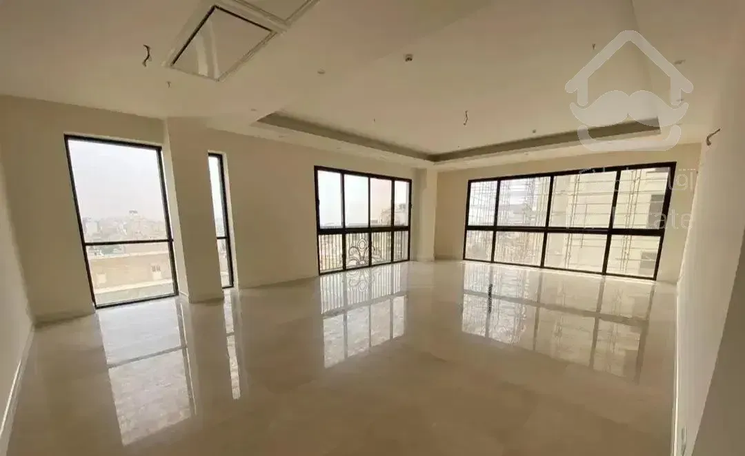 اقبال/اکواریوم غرق نور/صفر سند آماده