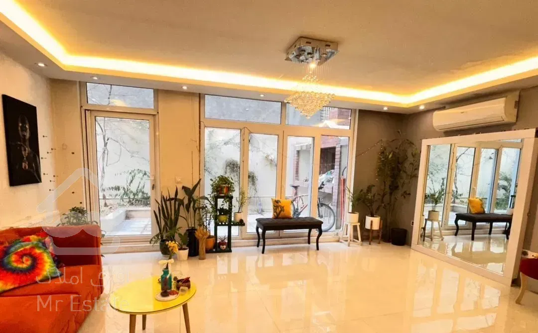 ۷۰متر همکف جنوبی شیک / ۴۰متر حیاط اختصاصی / صارمی