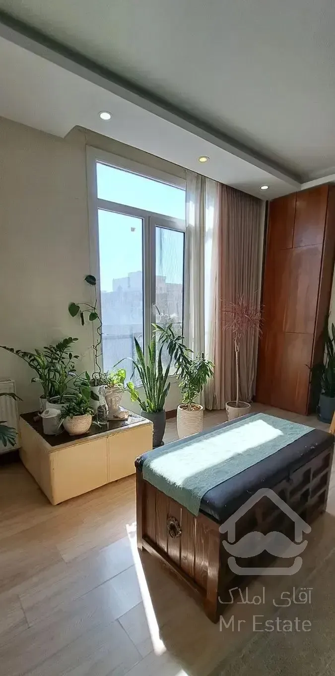 ظفر ۱۸۰متری انرژی‌مثبت* غرق‌آفتاب* شیک* مدرن*