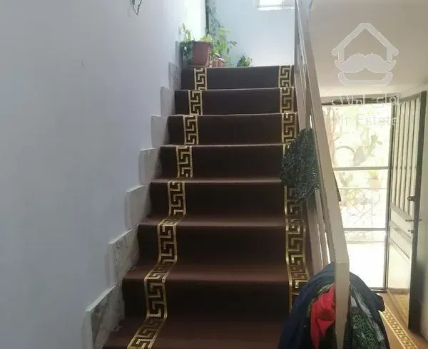 خانه ویلایی ۲ طبقه کاملا باسازی شده