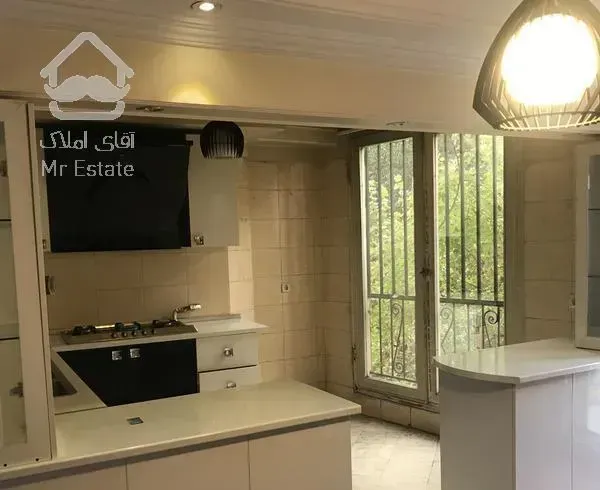 ۱۰۰ متر فردوس شرق