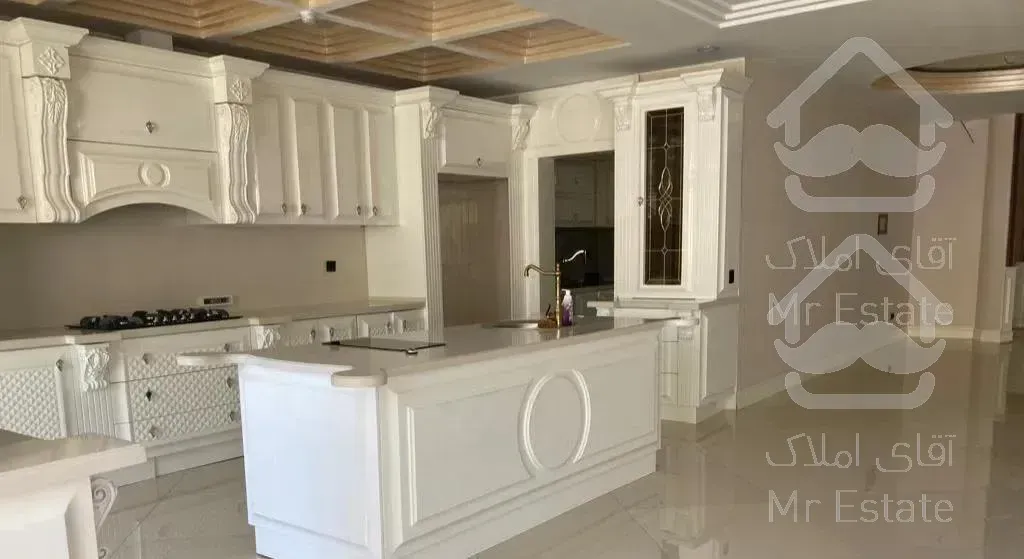 درکه ۲۰۸ متر کلید نخورده تراس میزخور ۲ پارکینگ