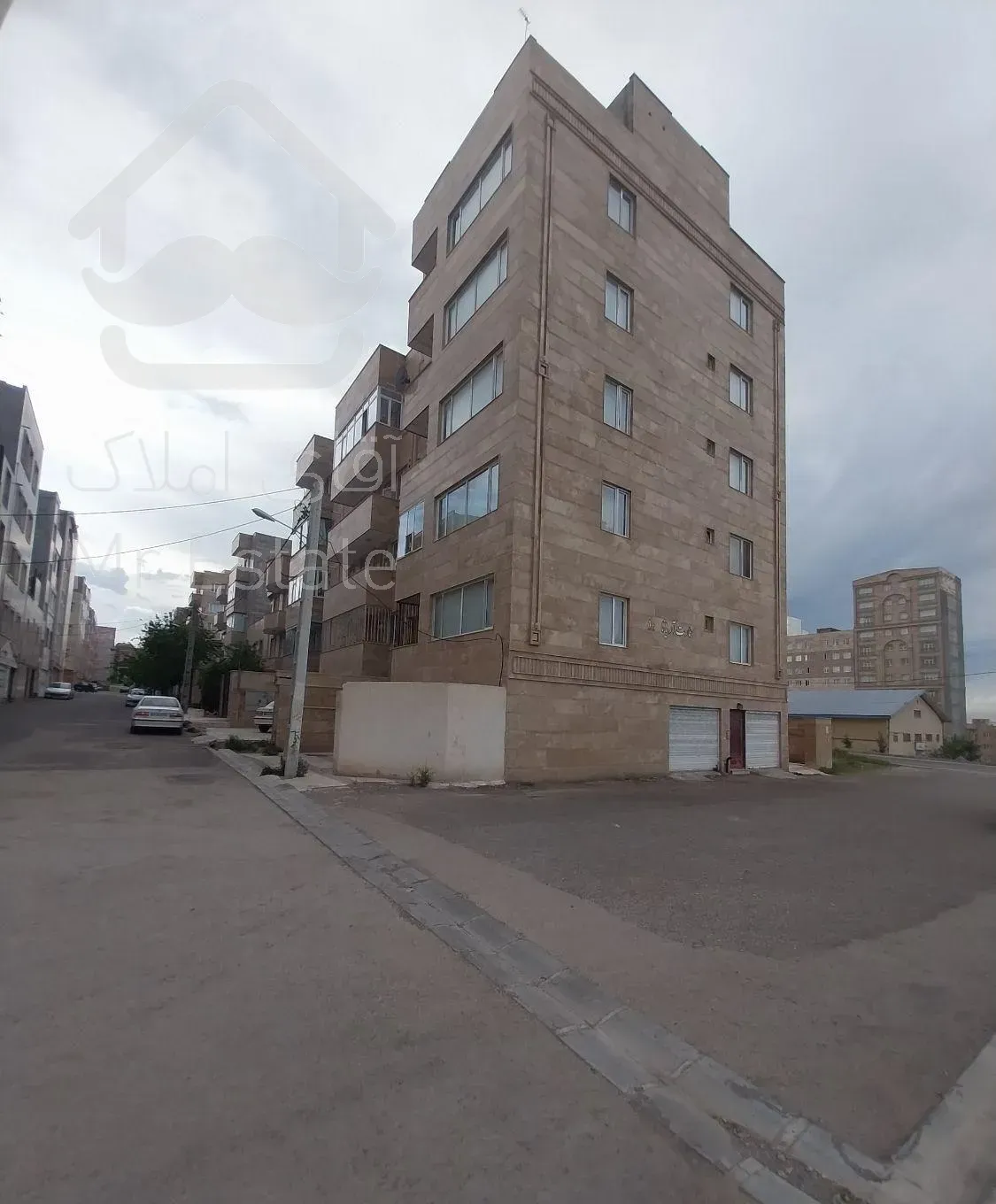 اجاره آپارتمان ۱۰۵ متری فول روبه پارک کوثر غرق نور