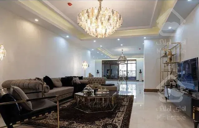 ۱۵۰۰ متر پنت هاوس استخردار