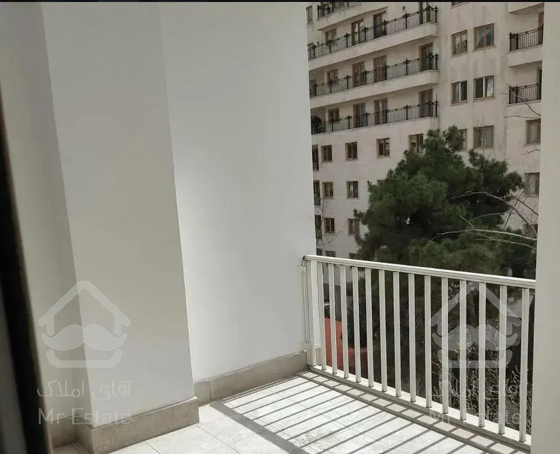 فرمانیه(سنبل)۳۳۰متر۴خواب/تراس/فرنیش