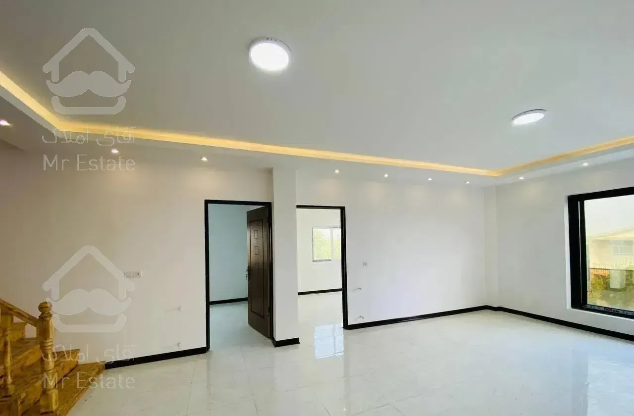 تریبلکس باغی/نزدیک جاده اصلی