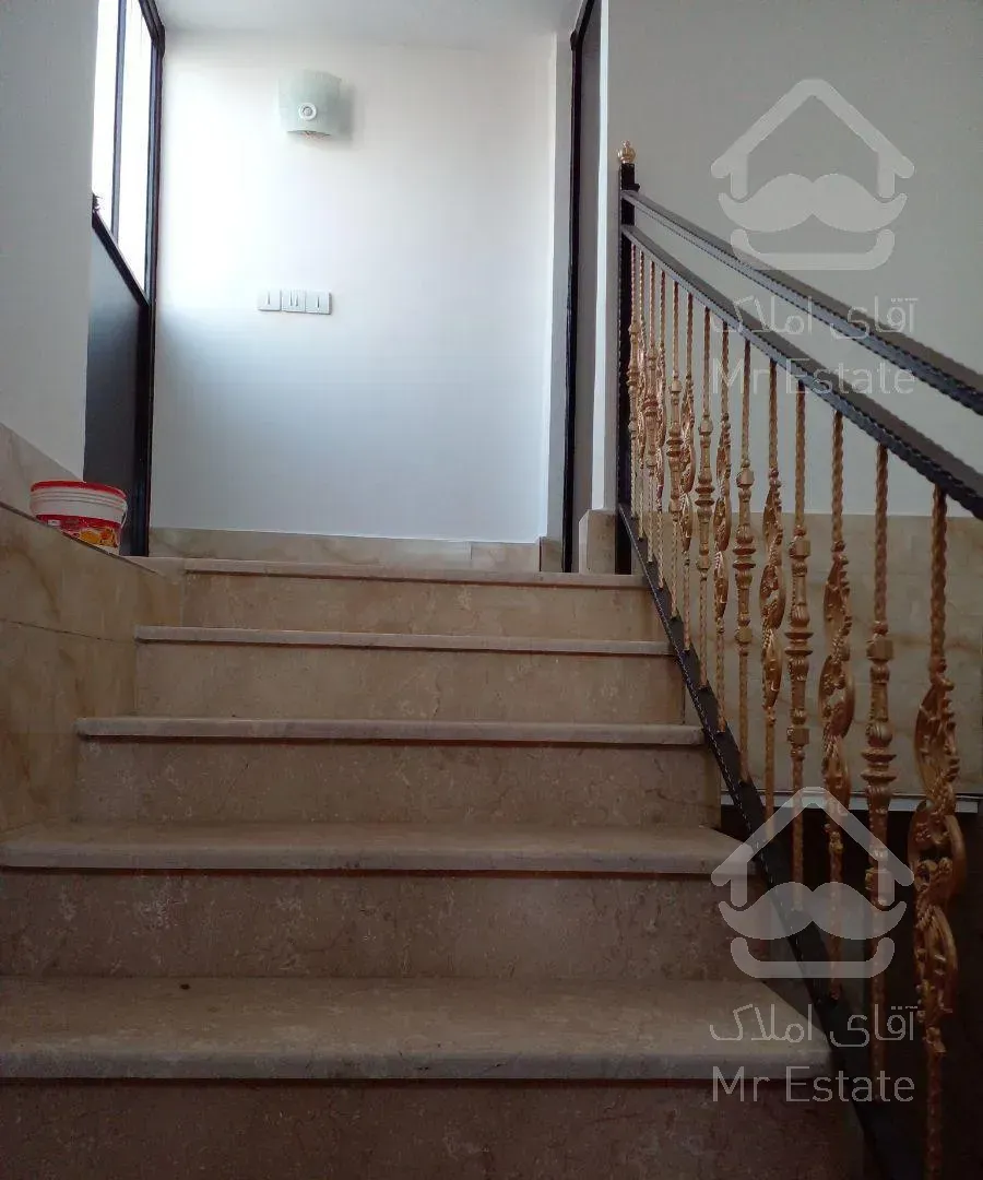 آپارتمان ۳ طبقه و ۳ واحده شهرک بوستان شهر گرگاب