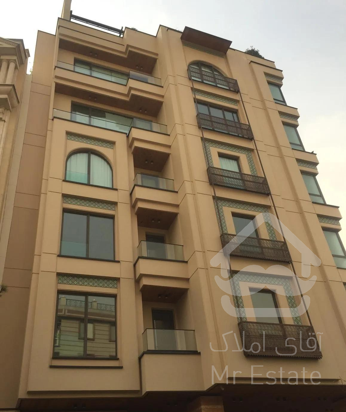 ٢٧٣ متر ٤ خواب فرمانیه شرقى