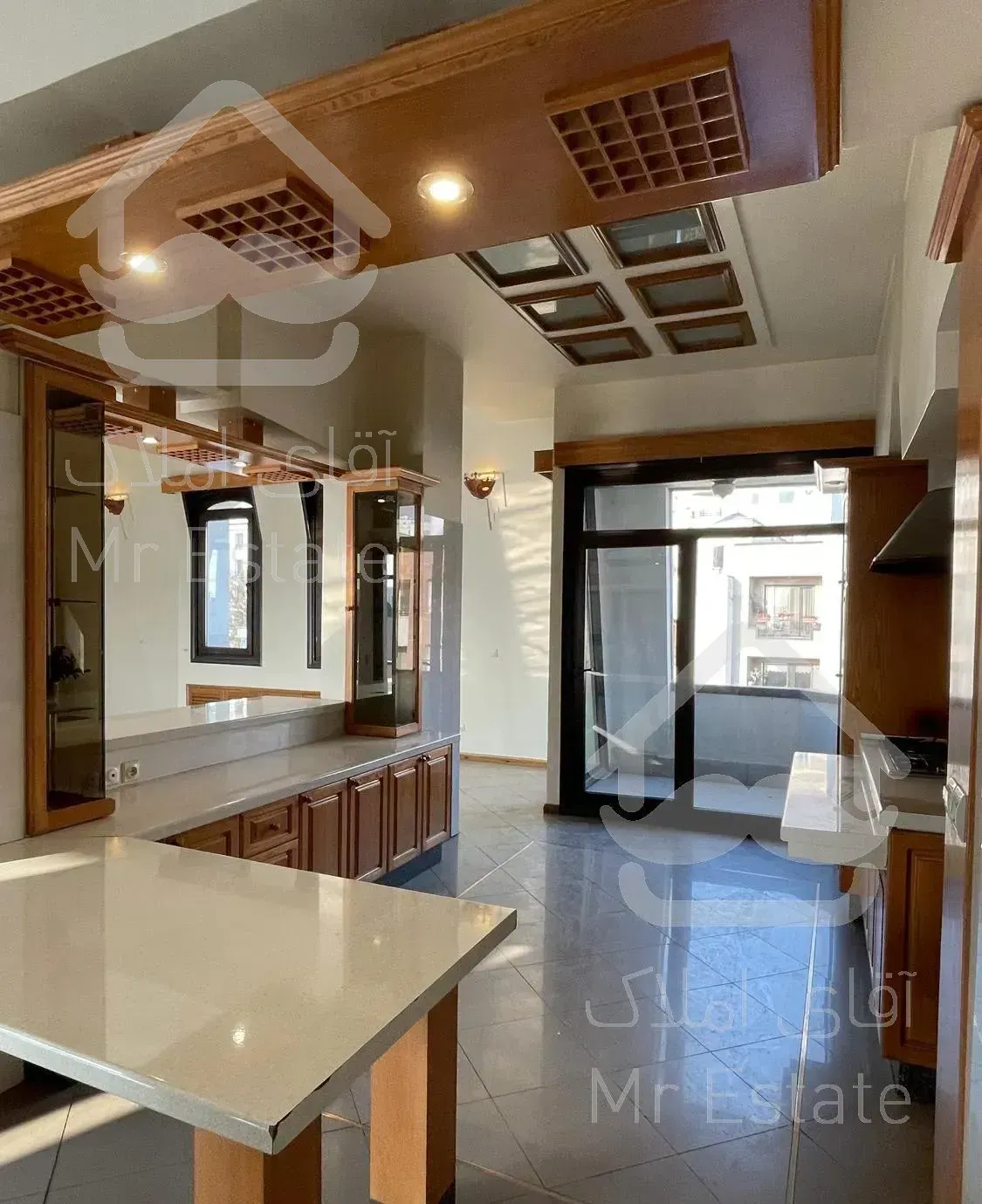 نیاوران گلسنگ پنت هاوس ۳۷۰ متر همراه ۲۰۰ متر تراس