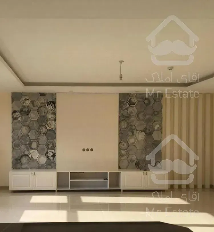 ۱۰۰ متر ، صیاد شیرازی ، ویلا