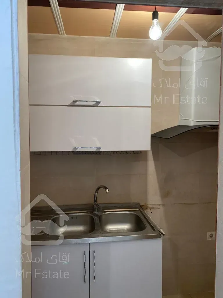 آپارتمان خوش نقشه و زیبا ۹۶متری بلوار طالقانی