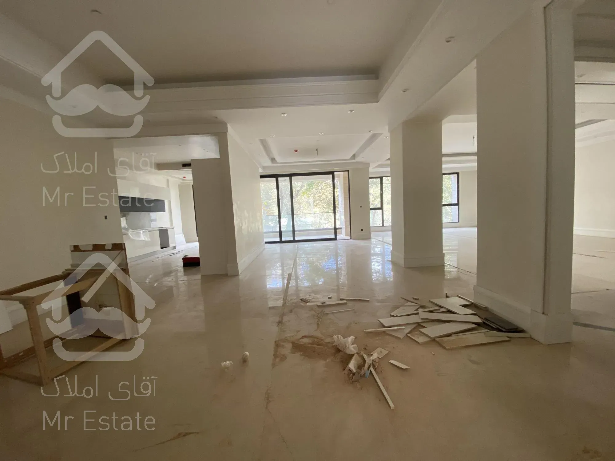 ۴۰۰ متر تکواحدی نئوکلاسیک - چناران