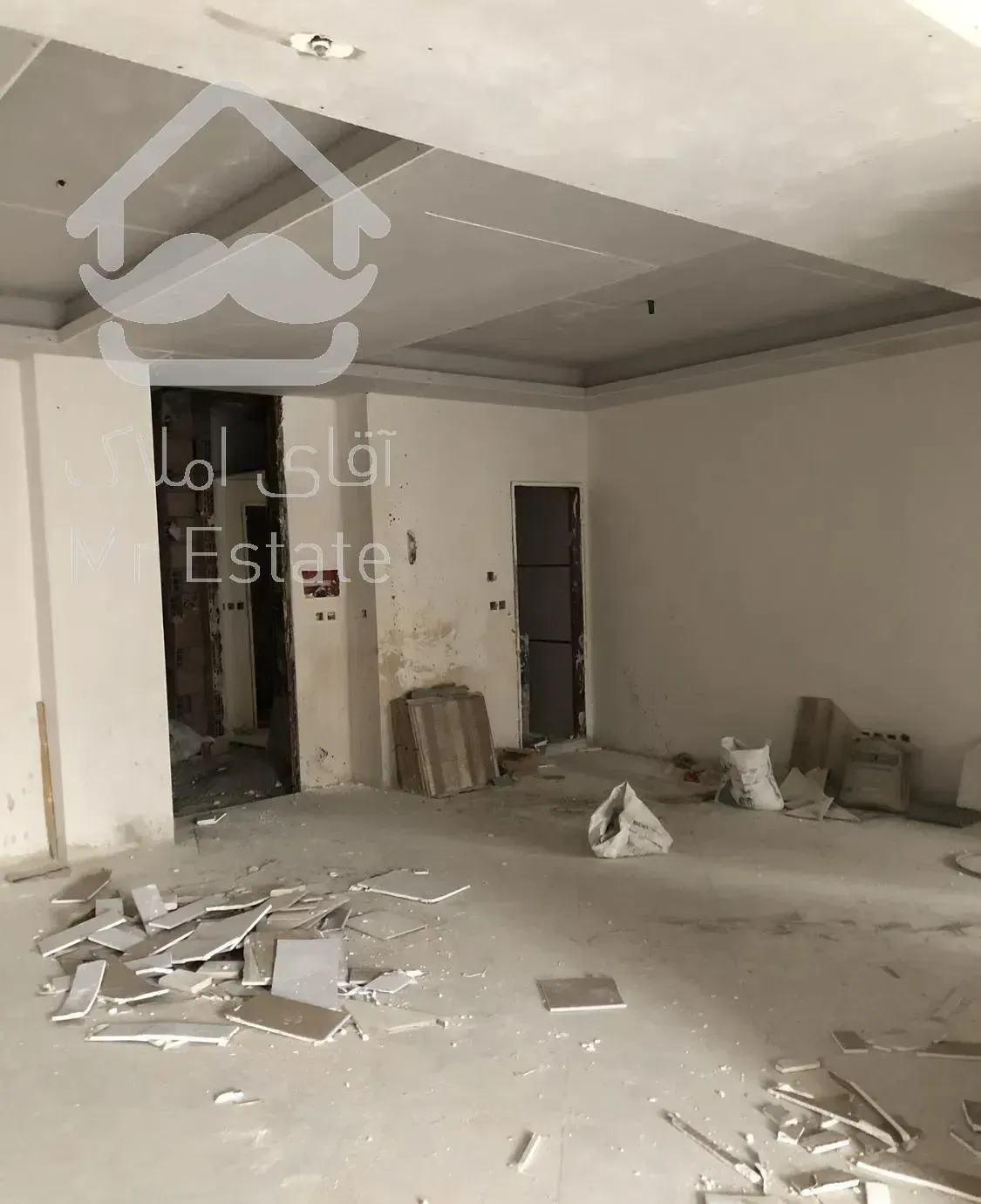 ۸۳ متری نوساز//فول امکانات//خ دهقان