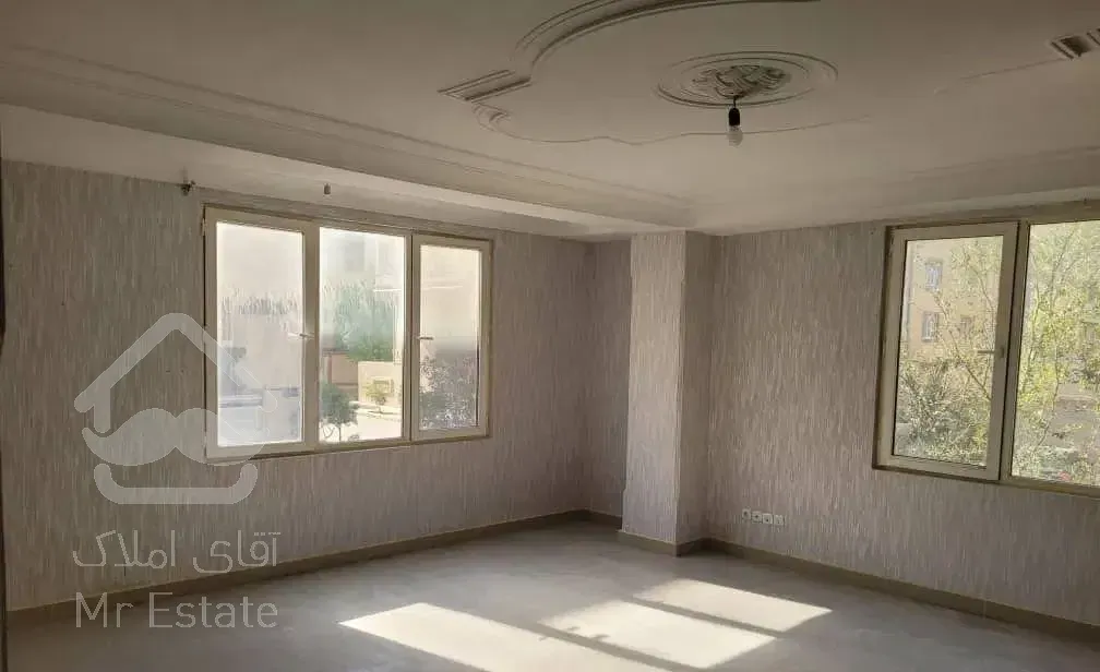 دو خوابه نما اجر قرمز