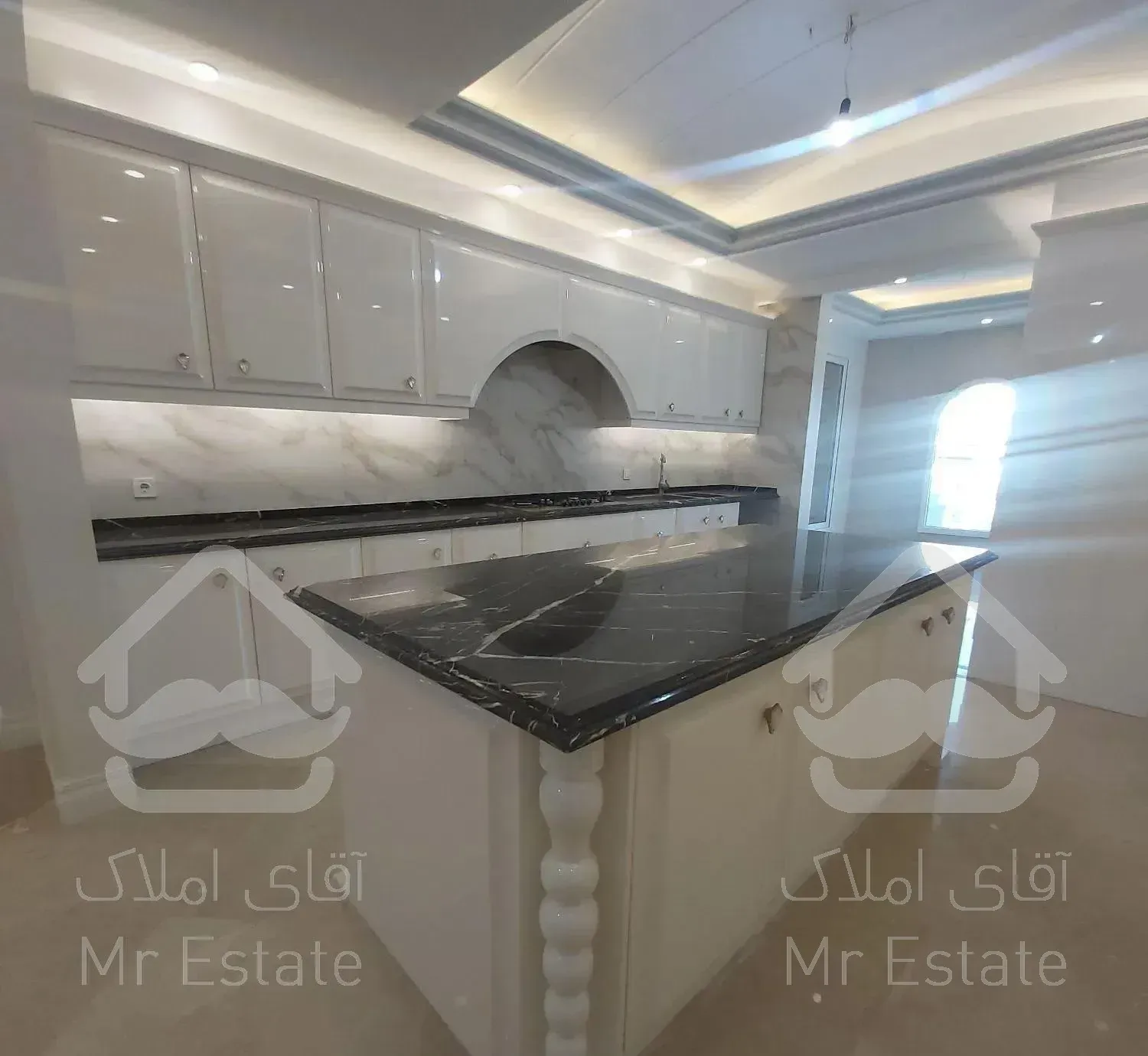 ۱۸۹ متر    تکواحد    تاپ   ۳ پارکینگ