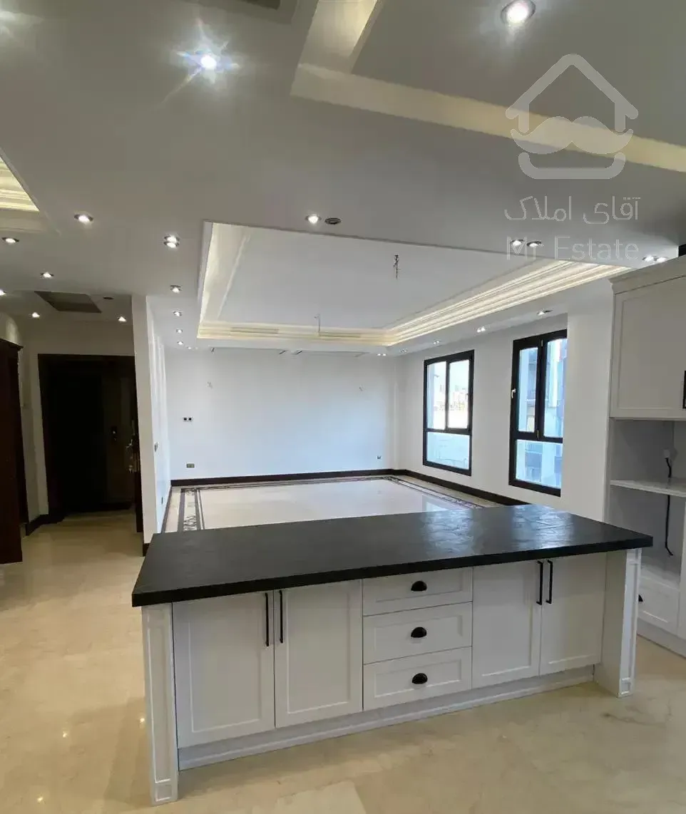 زعفرانیه ۲۰۰ متر فول مشاعات ۳ پارکینک باکس سندی