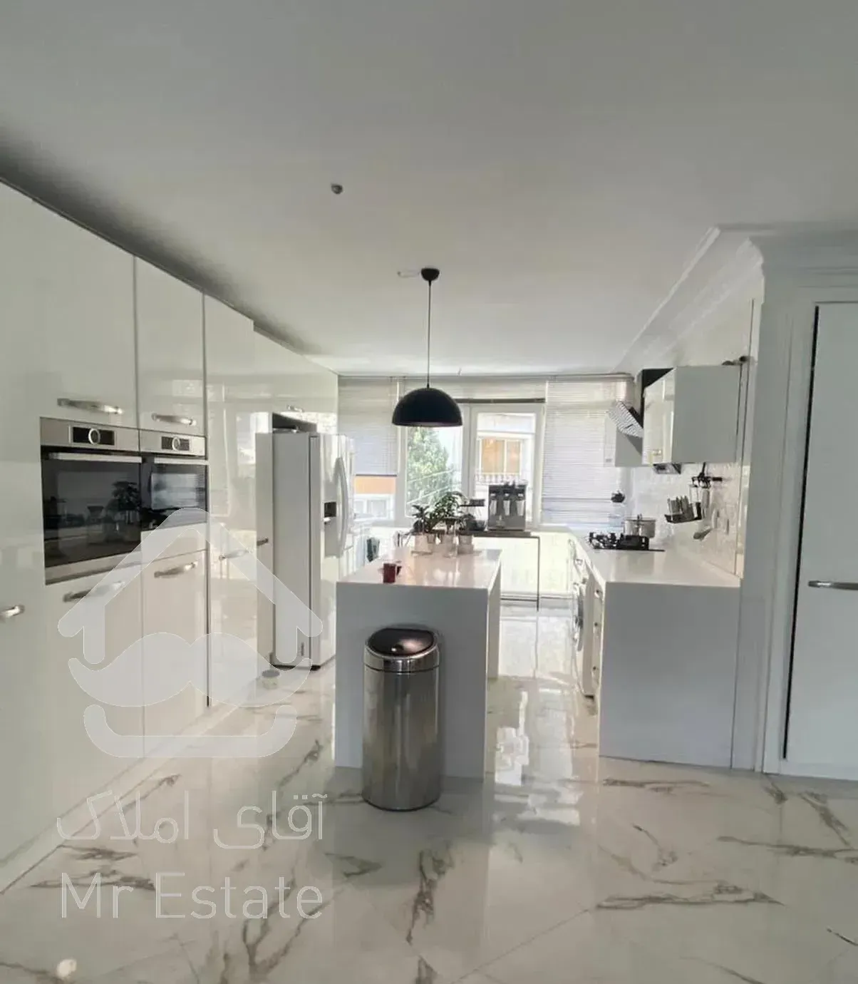 درکه باغستان ششم ۱۵۰ متر ۳ خوابه تراس ۲ پارکینگ