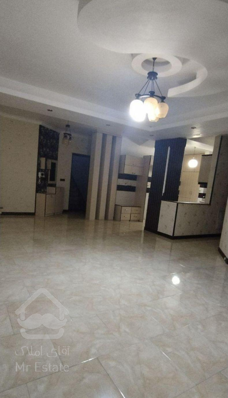 فروش آپارتمان طبقه اول ۹۳ متر در بلوار طالقانی