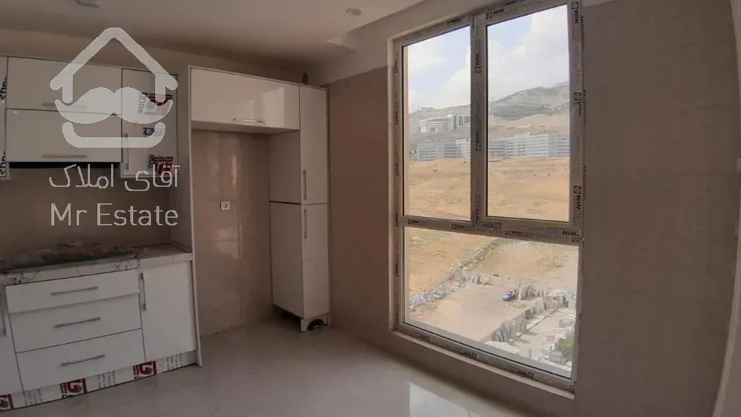 سکونت در عمارت ابر قدرت ها/۱۴۵ متر رونیکا پالاس پونک