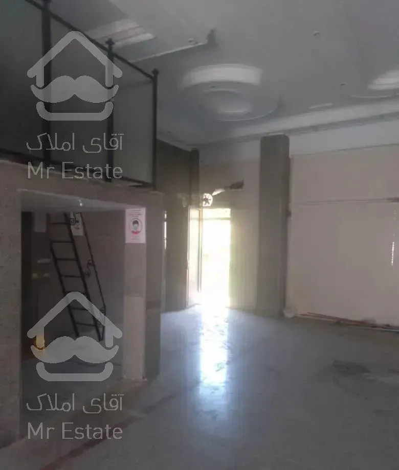 مغازه ۱۰۰ متر