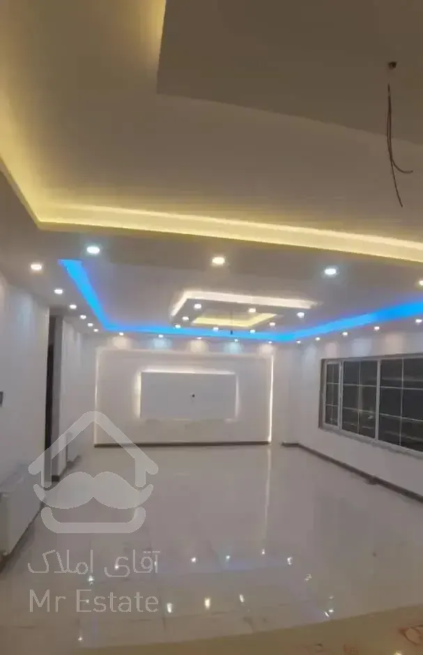 تک واحد ۱۲۰متری نوساز سند زیرقیمت  چند قدمی فلسطین