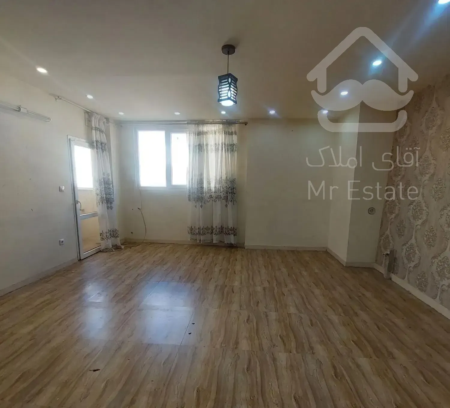 فروش آپارتمان۱۰۰متری/ملکی/ در صدرا