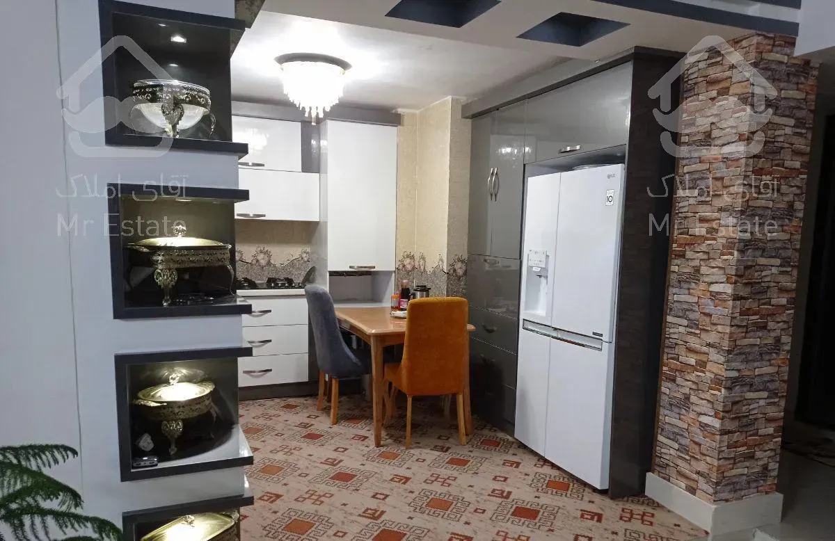 واحد 112 متری از ساختمان پنج واحدی در صدرا کوهسار