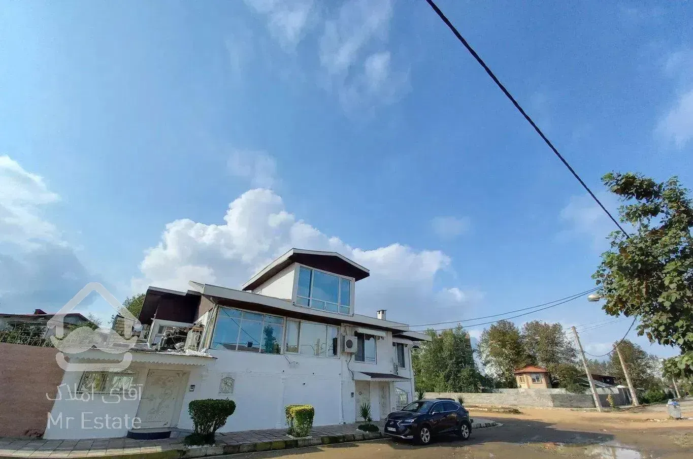 ویلا چهارخوابه استخردار فرانسوی