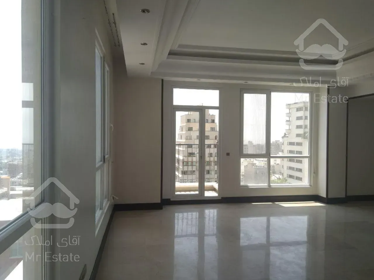 خرید 215 متر در فرمانیه