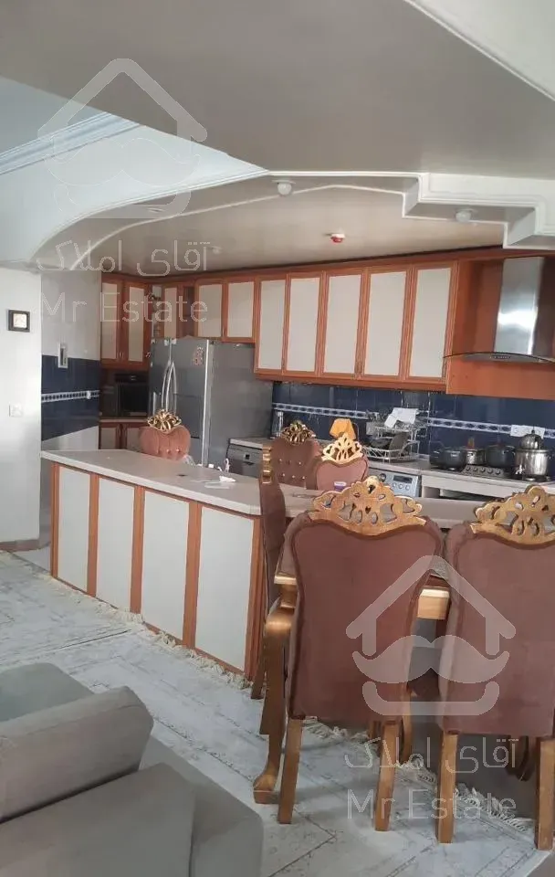 آپارتمان 150متر3 خ ولایت محلاتی