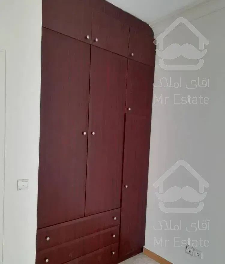 آپارتمان ۸۹متر.مسکونی.خ حسینی.سنایی