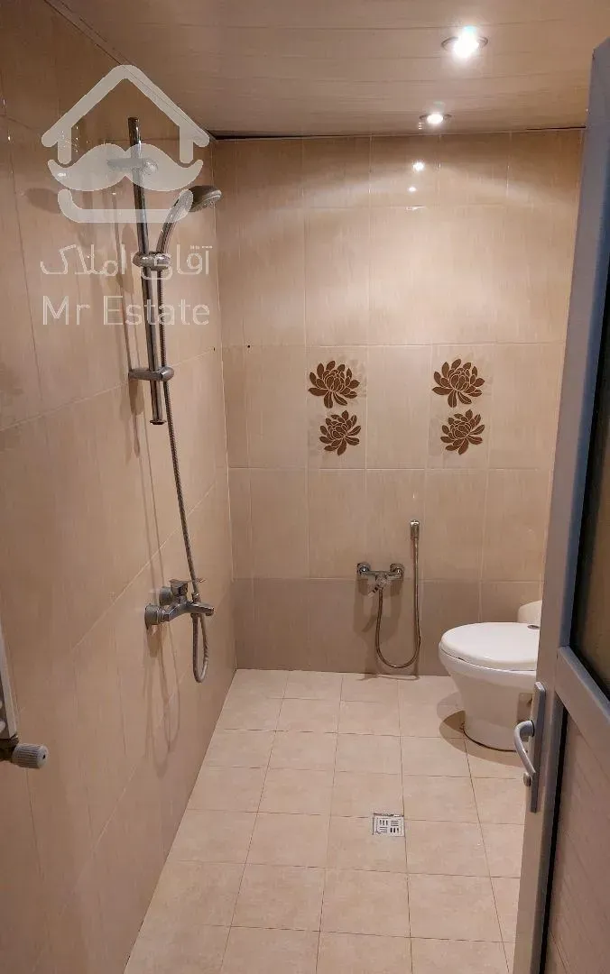 ۸۲/۵ متر دو خواب (  یا معاوضه با ماشین )