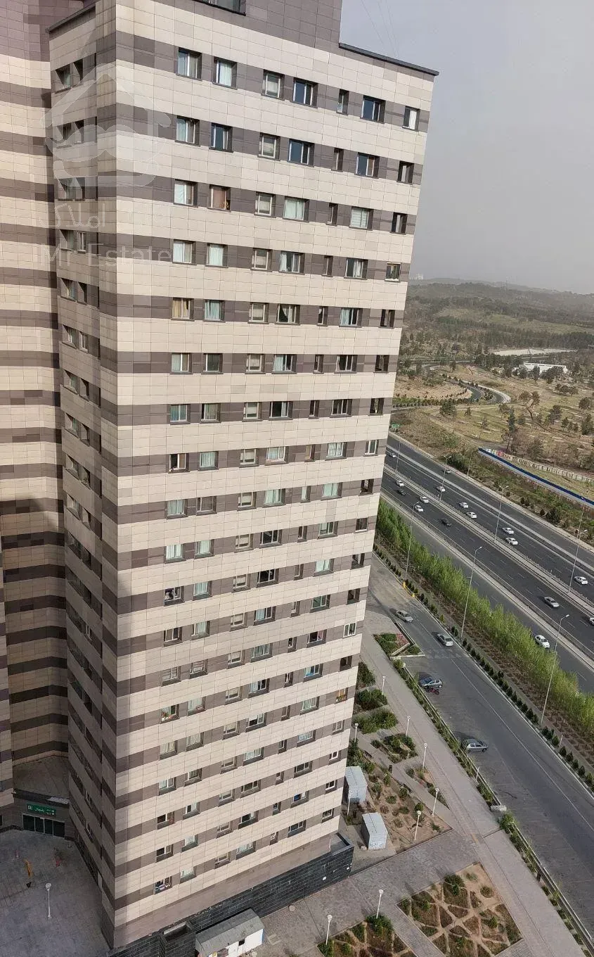 فروش آپارتمان ۱۲۰ متری ۲ خوابه دریاچه چیتگر