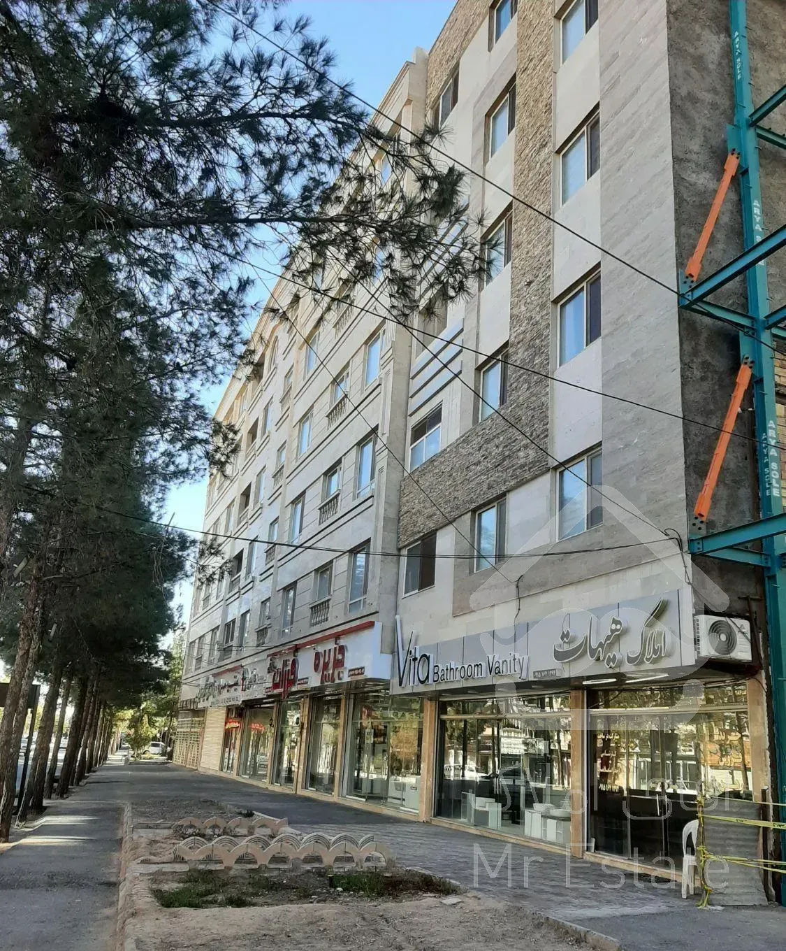 واحد۲۰۰متری و ۱۶۰و ۱۷۰متری آزادگان