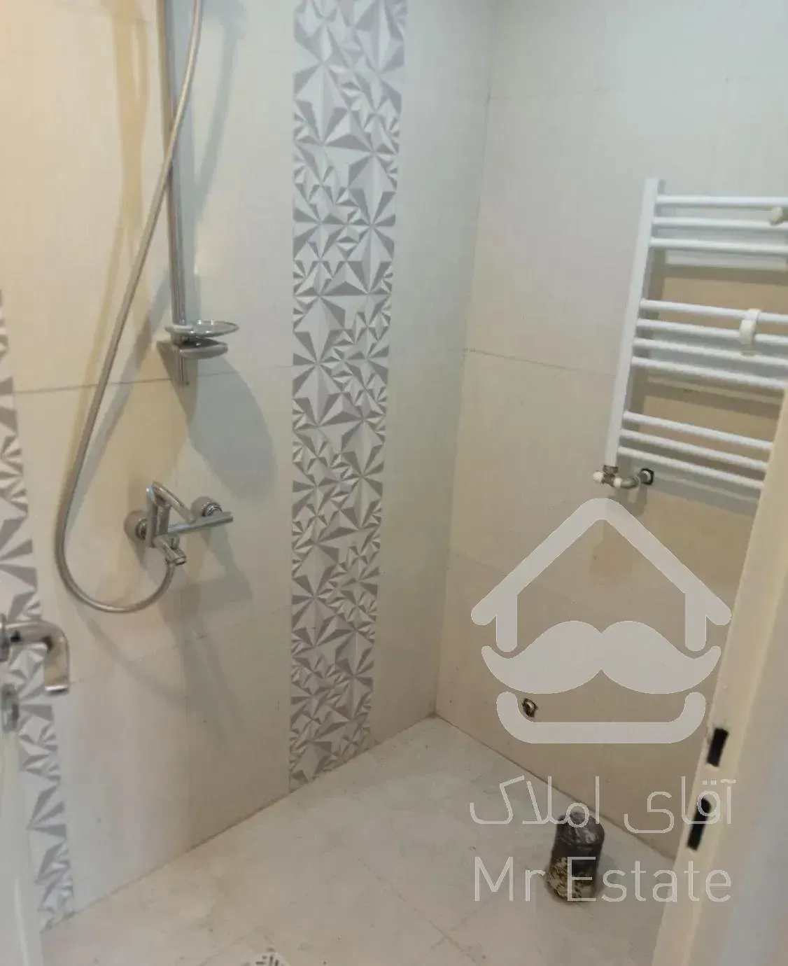 آپارتمان ۱۴۵متری۳خواب طبقه اول