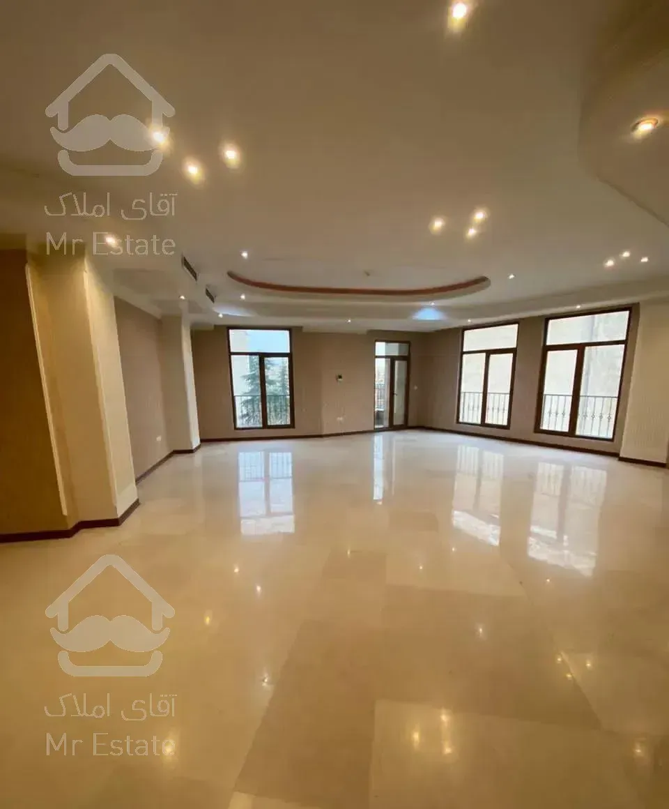 آپارتمان ۲۱۰ متری